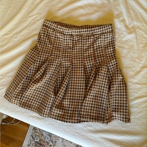 Brown Altar’d State houndstooth skirt. Size small.